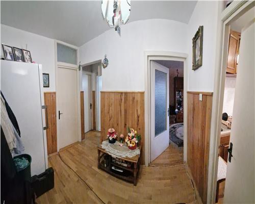 PRET ACCESIBIL! Apartament 3 CAMERE 105000 EURO de vanzare in Sibiu Vasile Aron